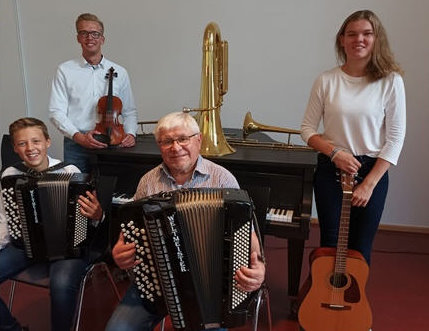 Shanty meets Classic, Jazz, Folk and Klezmer